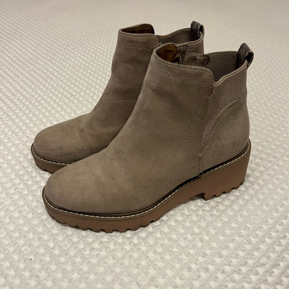 Universal Thread Taci Boots - Picture 2 of 7